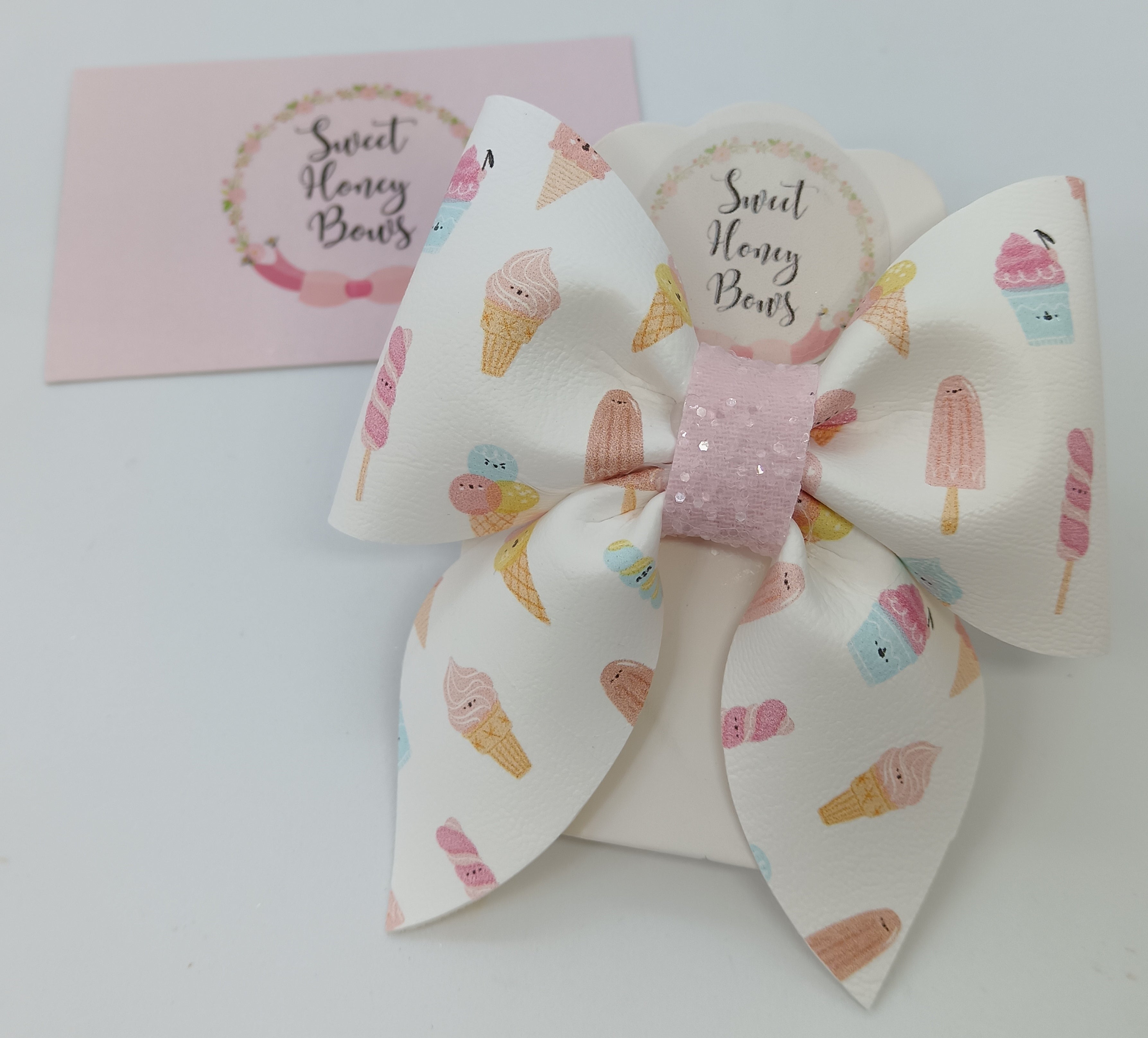 Seaside Treats Bow