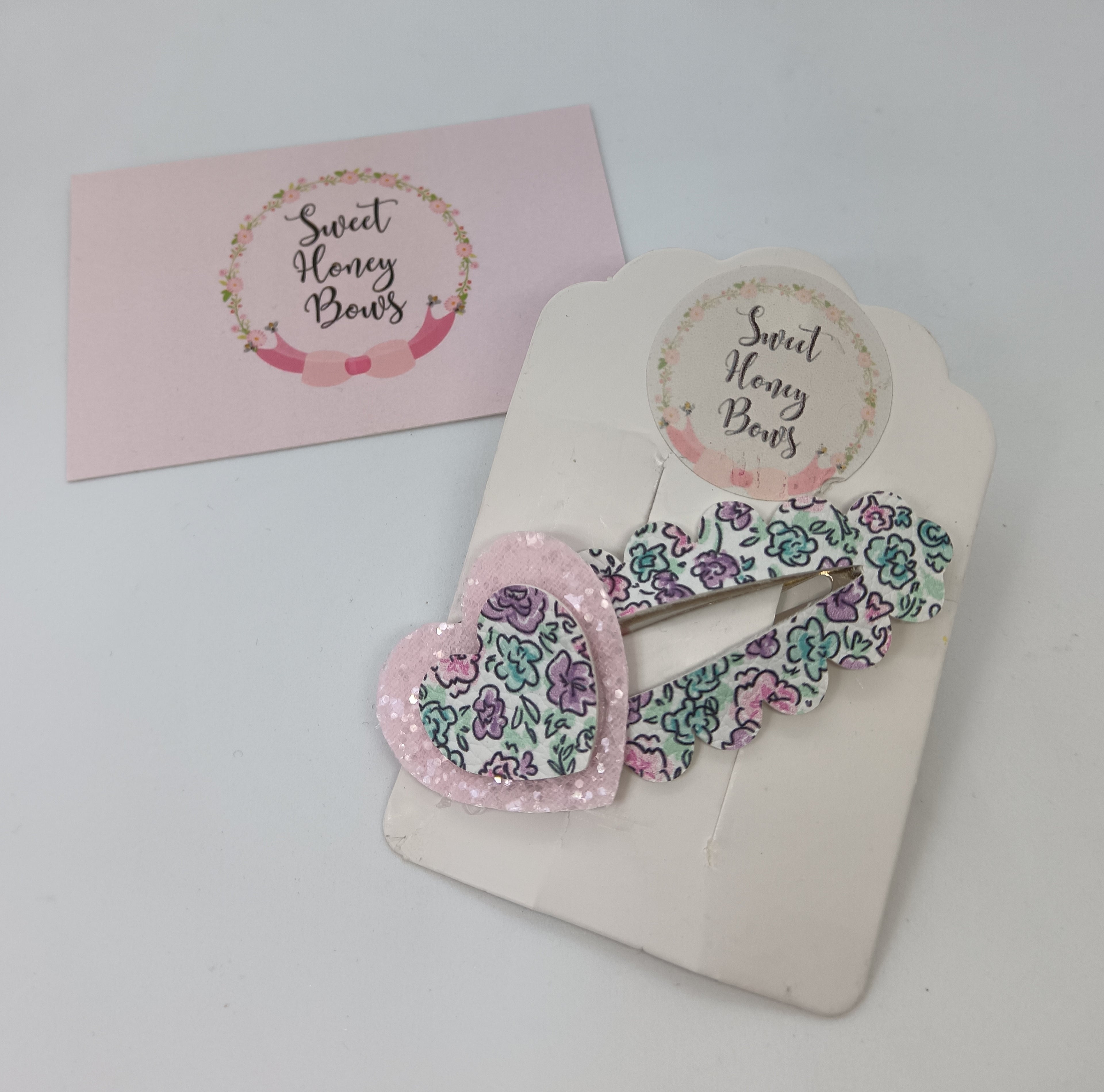 Floral Delight Clip
