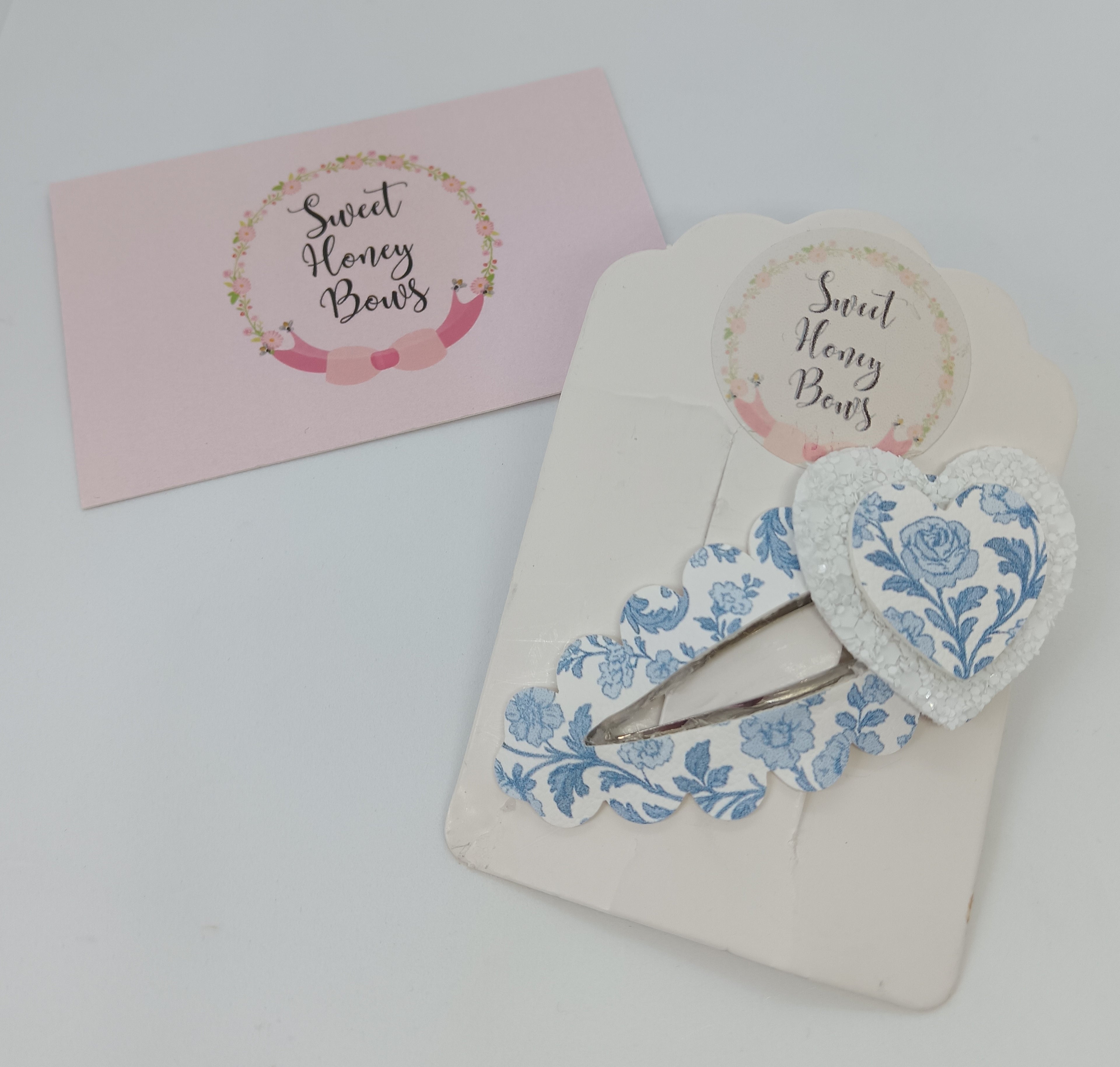 Vintage Floral Clip