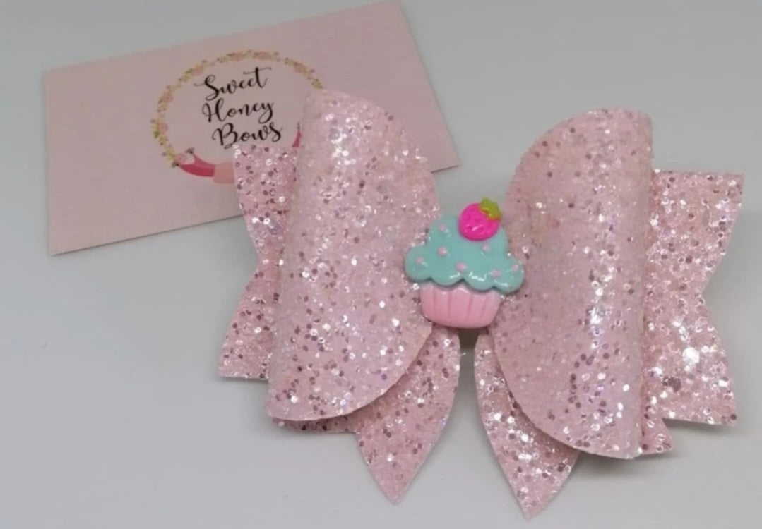 Cupcake Bow